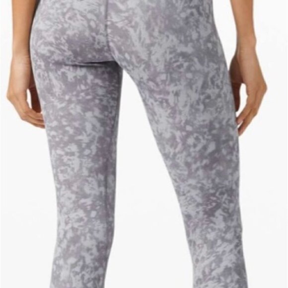 LULULEMON Align Crop - Picture 2 of 8